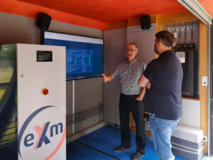 eXm Truck, eXergiemascine Showroom